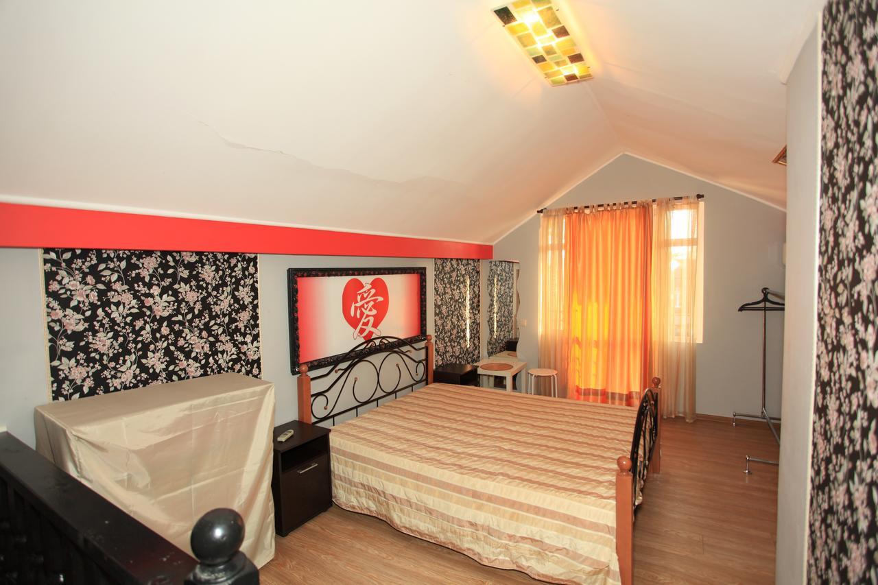 סוקהום Guest House Esma מראה חיצוני תמונה